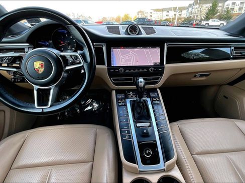 Used 2021 Porsche Macan image 13