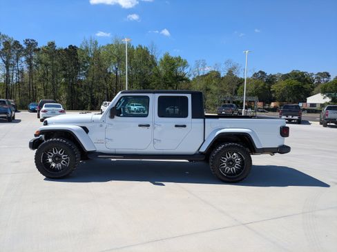 Used 2023 Jeep Gladiator Overland w/ Popular Equipment Package AWD/4WD image 4