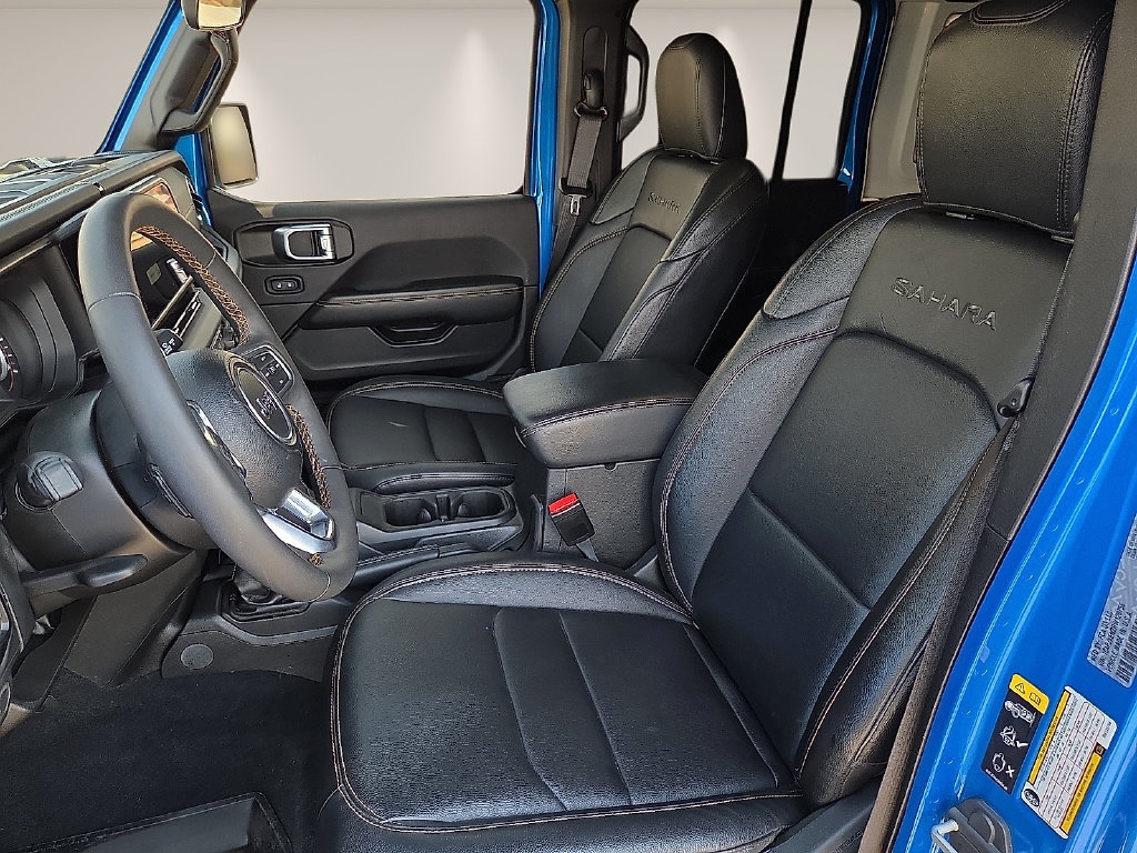 Used 2024 Jeep Wrangler Unlimited Sahara AWD/4WD image 14
