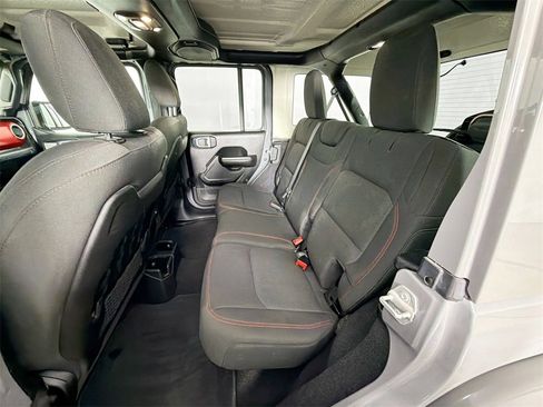 Used 2021 Jeep Wrangler Unlimited Rubicon w/ Dual Top Group image 25