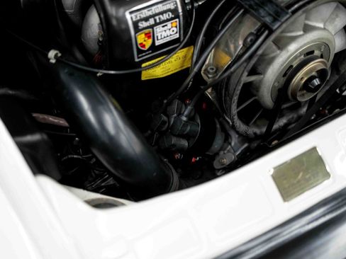 Used 1989 Porsche 911 Carrera RWD image 89