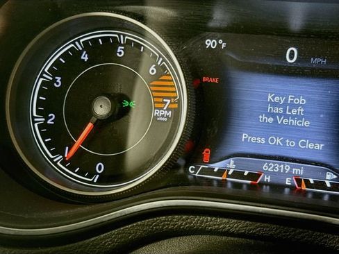 Used 2019 Jeep Cherokee Limited FWD image 13