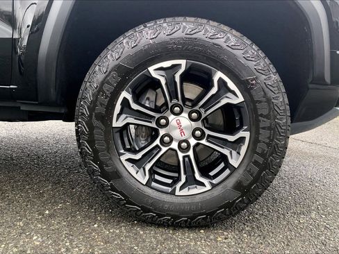 Used 2024 GMC Canyon AT4 AWD/4WD image 10