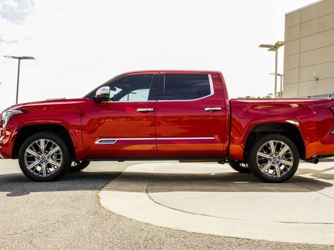 Used 2023 Toyota Tundra Capstone AWD/4WD image 9