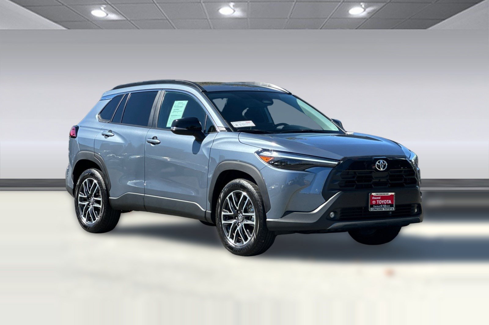 Used 2026 Toyota Corolla Cross XLE FWD image 7