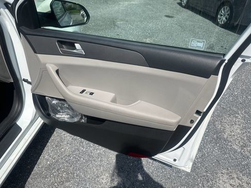 Used 2016 Hyundai Sonata SE FWD image 9
