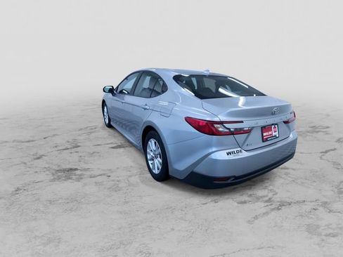 Used 2025 Toyota Camry LE image 8