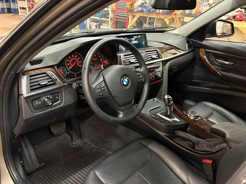 Used 2016 BMW 320i xDrive Sedan AWD/4WD image 17