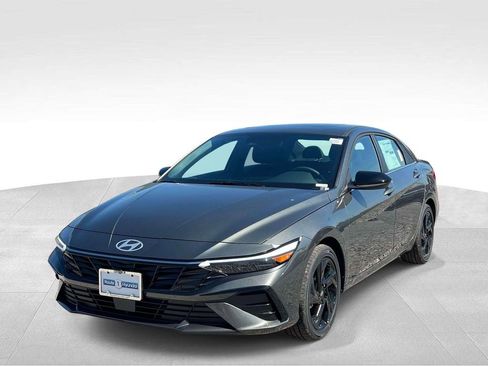 New 2026 Hyundai Elantra SEL Sport Premium FWD image 2