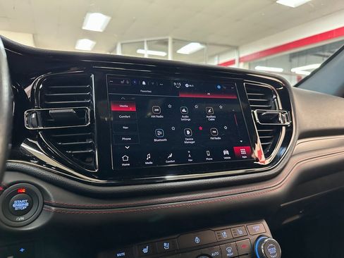 Certified 2024 Dodge Durango GT image 27