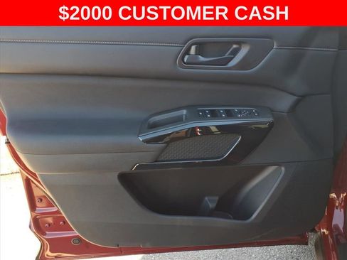 New 2026 Nissan Pathfinder SV image 5