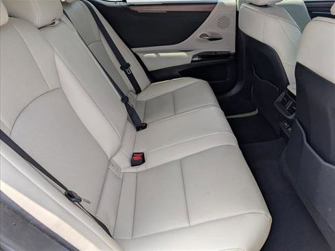 Used 2025 Lexus ES 300h w/ Premium Package FWD image 20