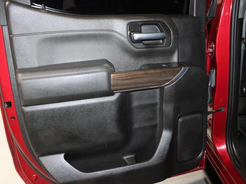 Used 2020 Chevrolet Silverado 1500 LT Trail Boss image 18