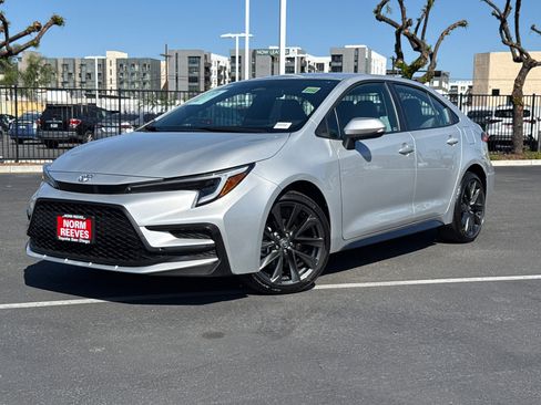 Certified 2026 Toyota Corolla SE image 2