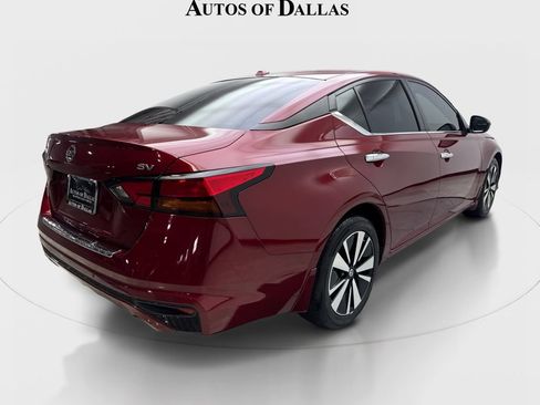 Used 2022 Nissan Altima 2.5 SV w/ SV Premium Package FWD image 6