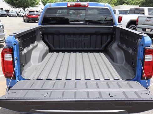 New 2025 GMC Canyon Elevation w/ Convenience Package image 8