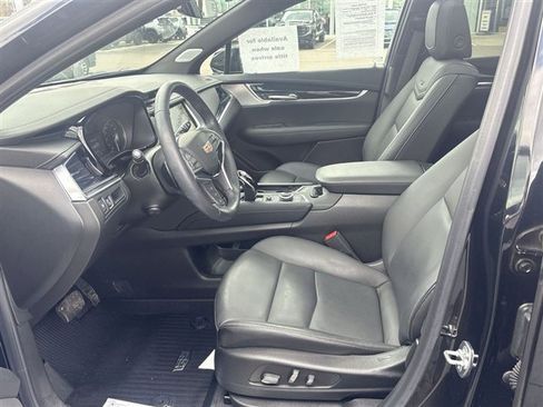 Certified 2024 Cadillac XT5 Premium Luxury w/ LPO, Floor Liner Package AWD/4WD image 20