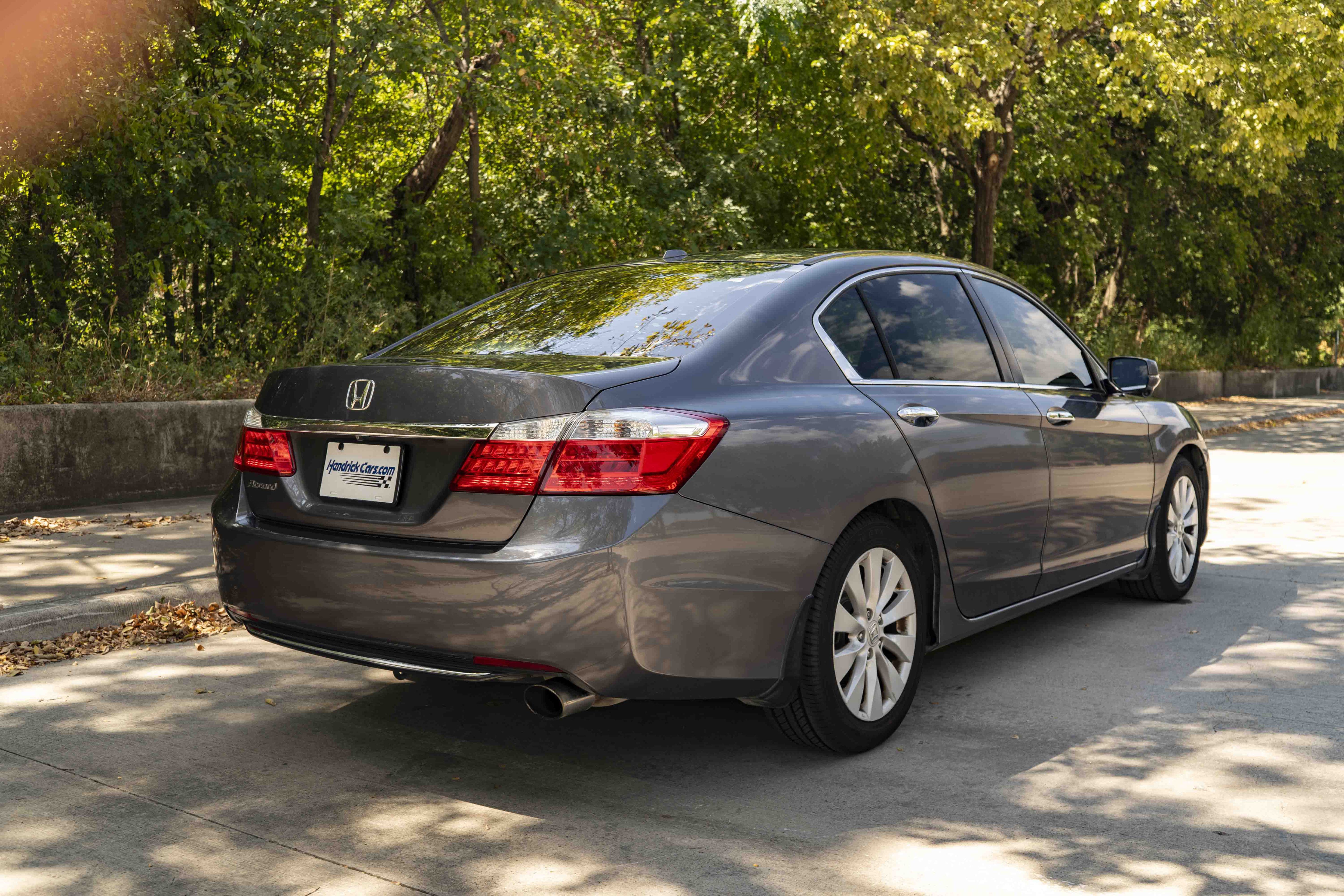 Used 2015 Honda Accord EX-L image 9