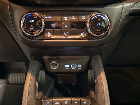 Used 2023 Chevrolet TrailBlazer LT w/ Convenience Package FWD image 23