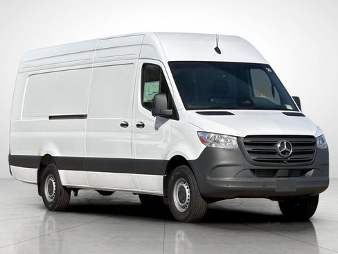 New 2025 Mercedes-Benz Sprinter 2500 image 25