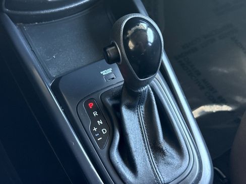 Used 2013 Kia Soul FWD image 19