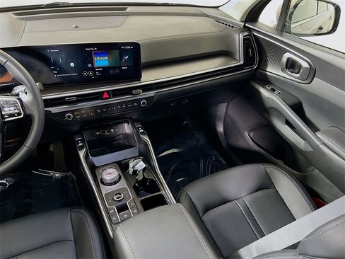 Used 2025 Kia Sorento EX w/ EX Panoramic Sunroof Package image 21