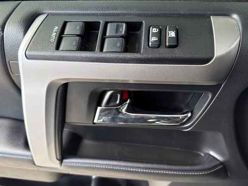 Used 2022 Toyota 4Runner SR5 Premium w/ Moonroof Package RWD image 10