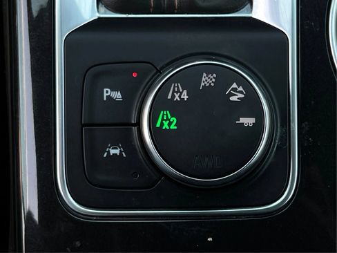 Used 2020 Chevrolet Blazer Premier w/ Driver Confidence II Package AWD/4WD image 43