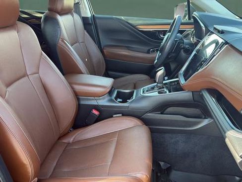 Used 2022 Subaru Outback Touring image 9