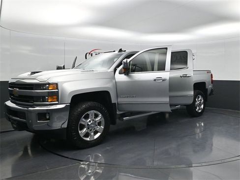 Used 2019 Chevrolet Silverado 2500 LTZ w/ Duramax Plus Package image 32
