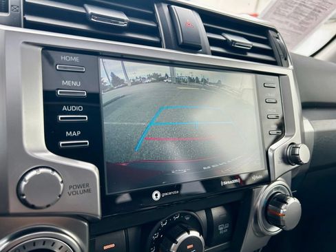 Certified 2024 Toyota 4Runner SR5 Premium w/ Moonroof Package AWD/4WD image 24