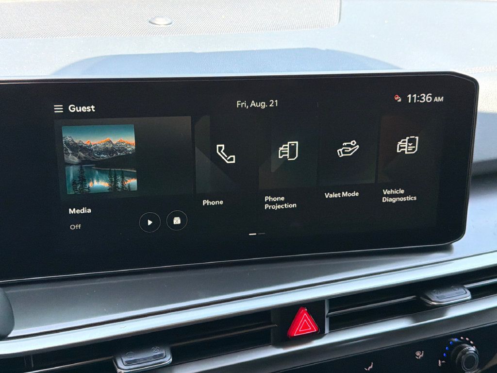 New 2026 Kia Sorento LX FWD image 23