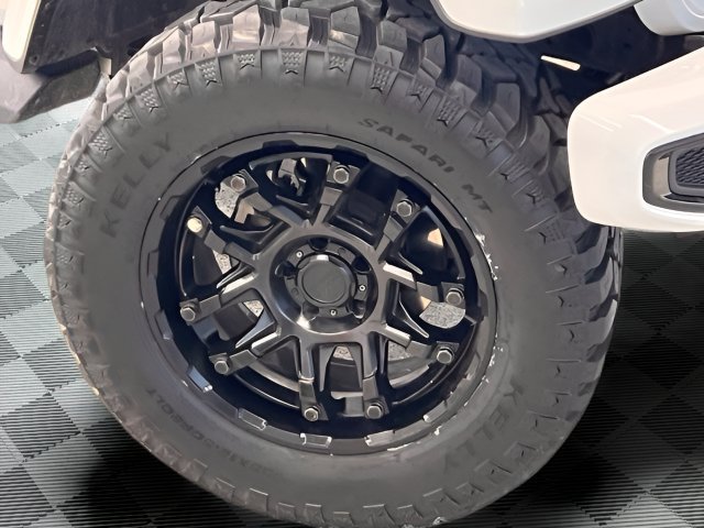 Used 2021 Jeep Wrangler Unlimited Sahara AWD/4WD image 29