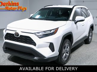 Used 2022 Toyota RAV4 XLE FWD video 1