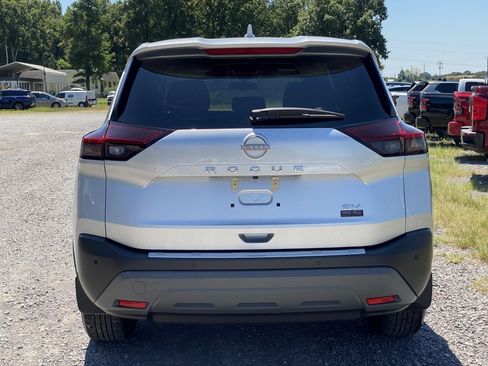 Used 2023 Nissan Rogue SV FWD image 6