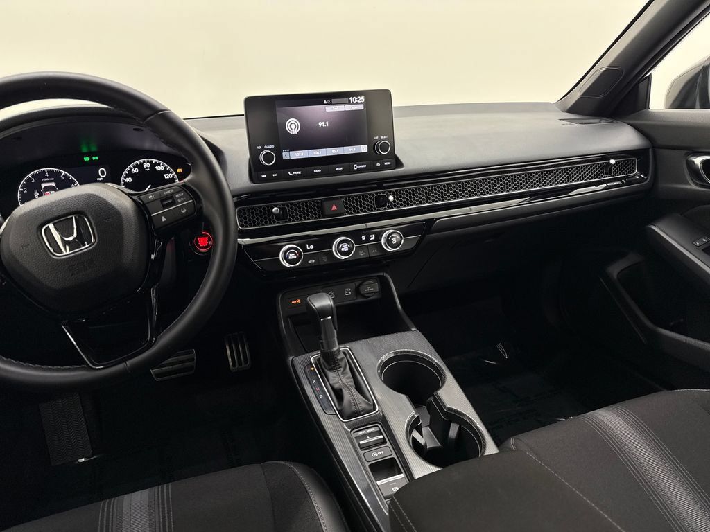 Used 2025 Honda Civic Sport image 17