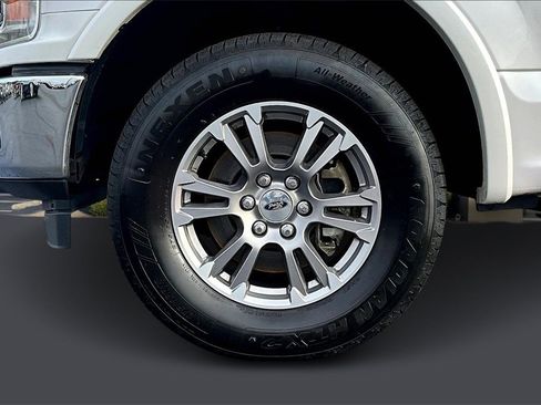 Used 2019 Ford F150 Lariat w/ Trailer Tow Package image 34