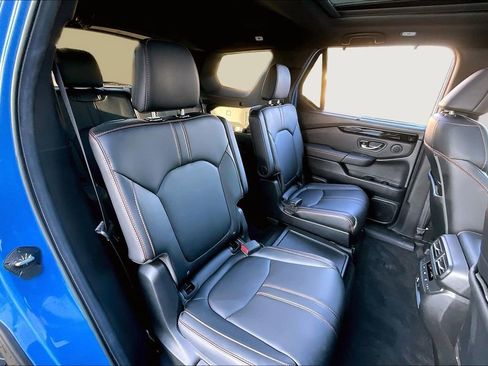 Used 2024 Honda Pilot TrailSport image 19