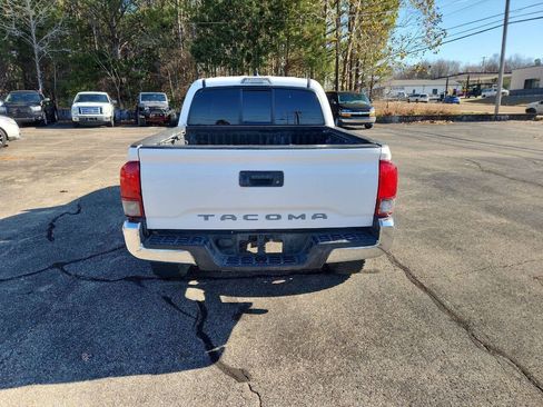 Used 2020 Toyota Tacoma SR5 w/ SR5 Appearance Package (SM) RWD image 7