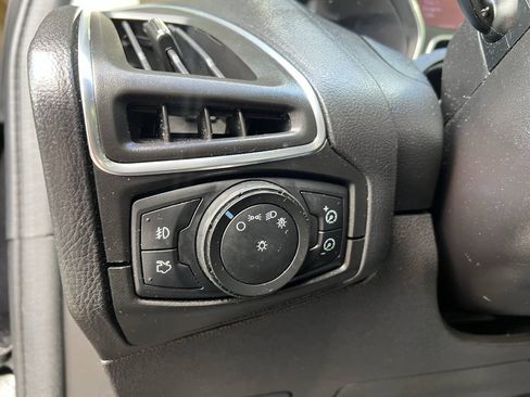 Used 2013 Ford Focus Titanium FWD image 23