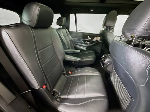 Used 2022 Mercedes-Benz GLS 450 4MATIC image 34