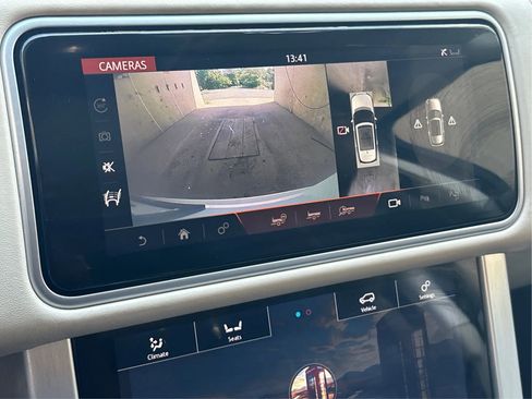 Used 2018 Land Rover Range Rover Long Wheelbase Autobiography image 38