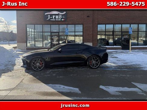 Used 2017 Chevrolet Camaro SS image 1