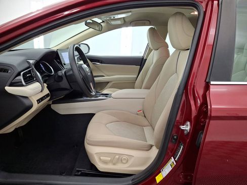 Certified 2022 Toyota Camry LE image 11