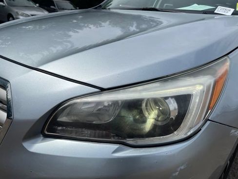 Used 2017 Subaru Outback 2.5i Limited AWD/4WD image 10