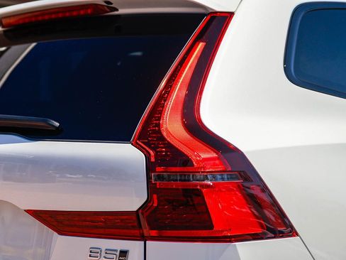 Certified 2026 Volvo XC60 B5 Plus w/ Protection Package Premier AWD/4WD image 9