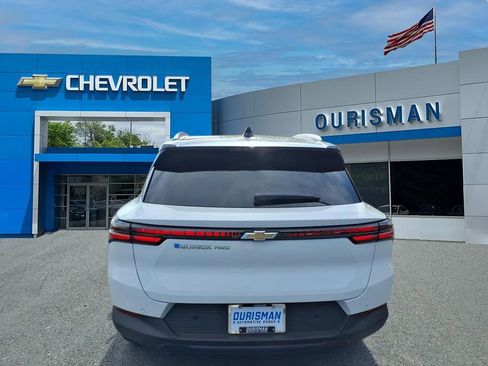 New 2026 Chevrolet Equinox EV LT image 4