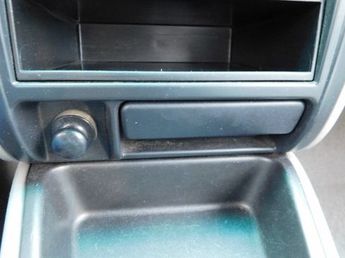 Used 1999 Subaru Forester L image 11