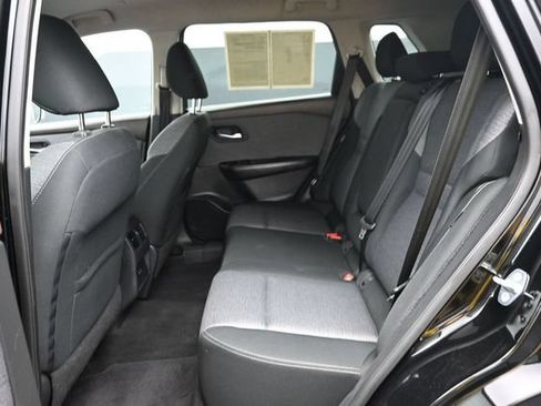 Used 2022 Nissan Rogue SV FWD image 8