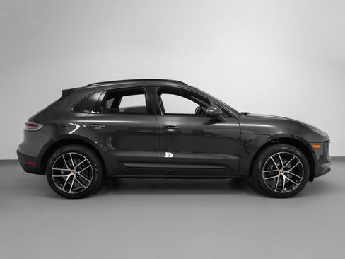 Used 2025 Porsche Macan image 12